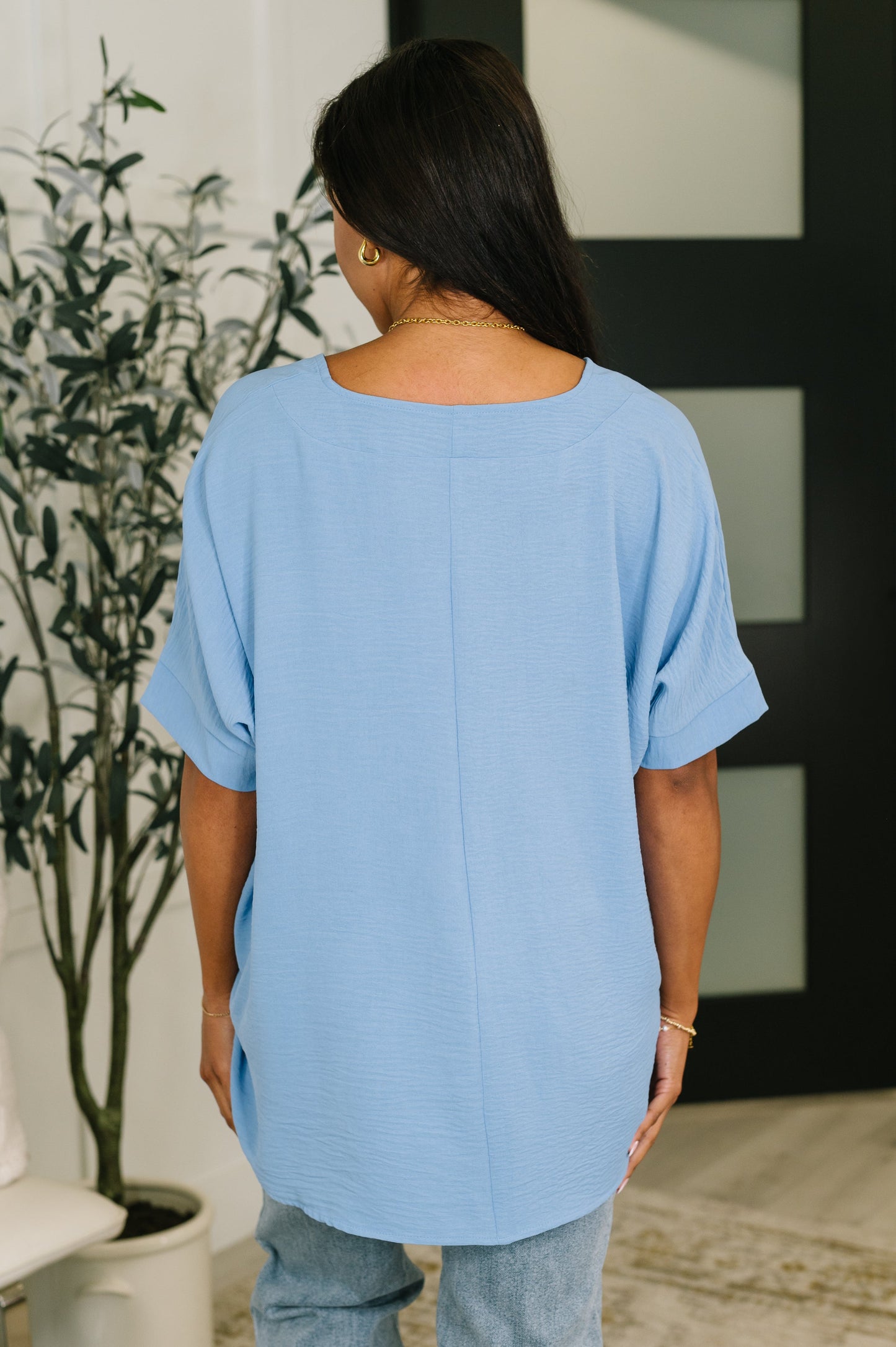 Counter Part Crinkle Woven V-Neck Top in Cornflower