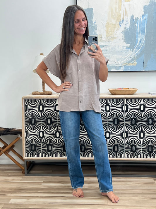 Keep Up Collared Button Down in Ash Mocha