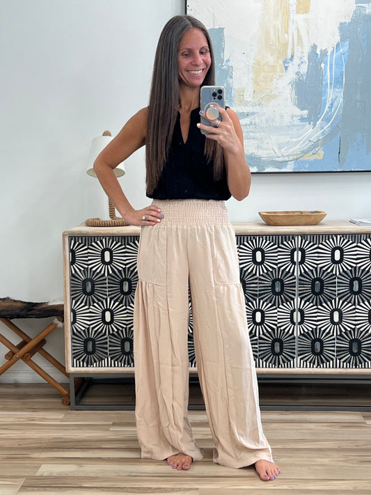 Sleeveless Pleated Notched Tank