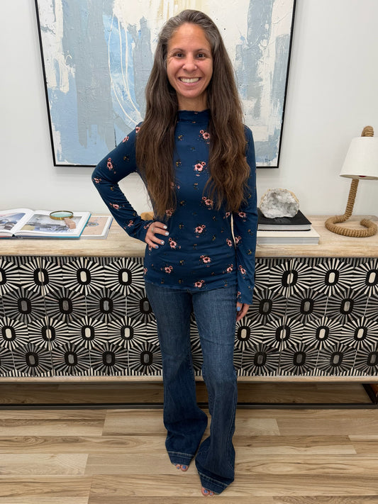 Something in the Air Lettuce Hem Longsleeve Top in Navy