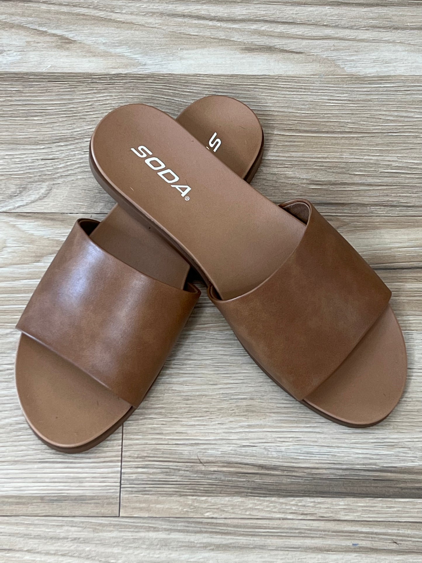 Sole Mate Slip on Sandals in Tan
