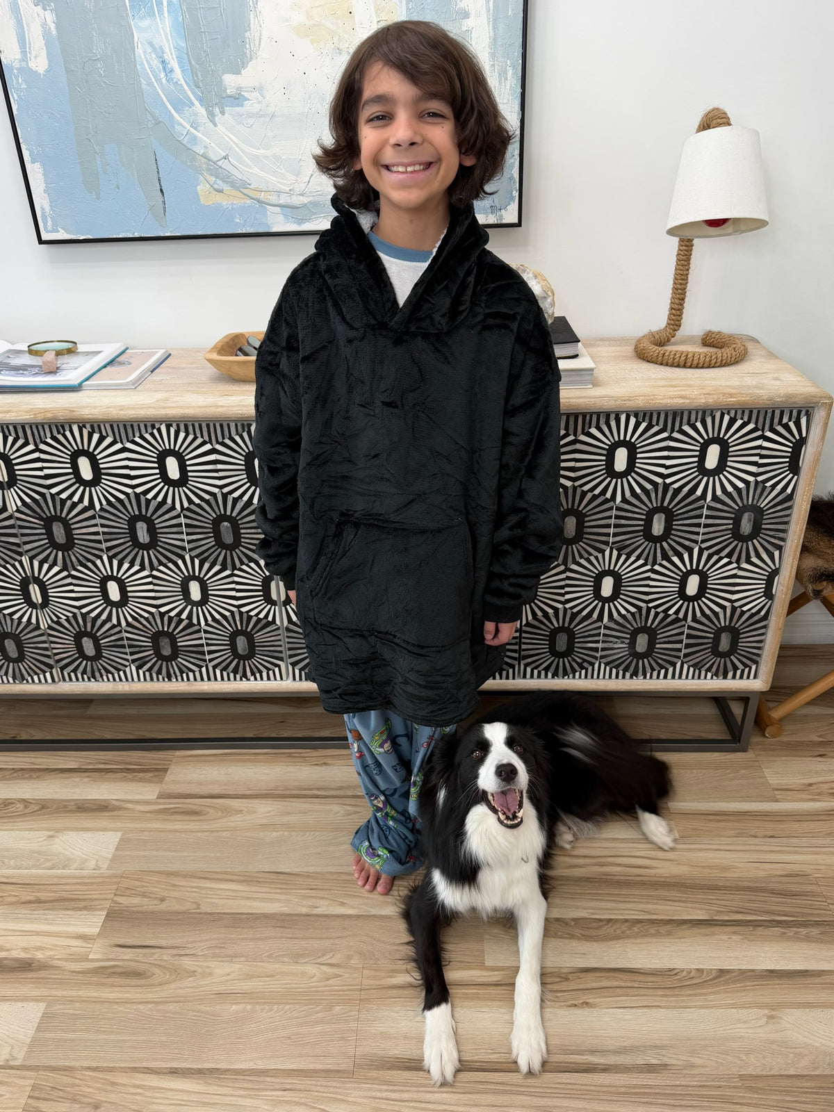 Kids Oversized Hoodie Blanket in Black