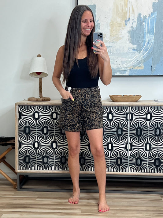 Grace High Waist Rigid Cut Off Leopard Print Short