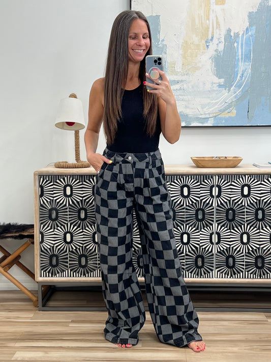 Checkered Wide Leg Jeans with Pockets