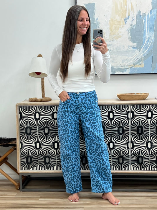 Leopard Print High-Waisted Relaxed Fit Jeans
