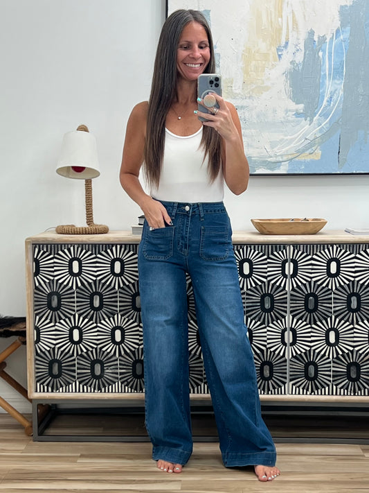High Rise Front Pocket Patch Wide Leg Jeans