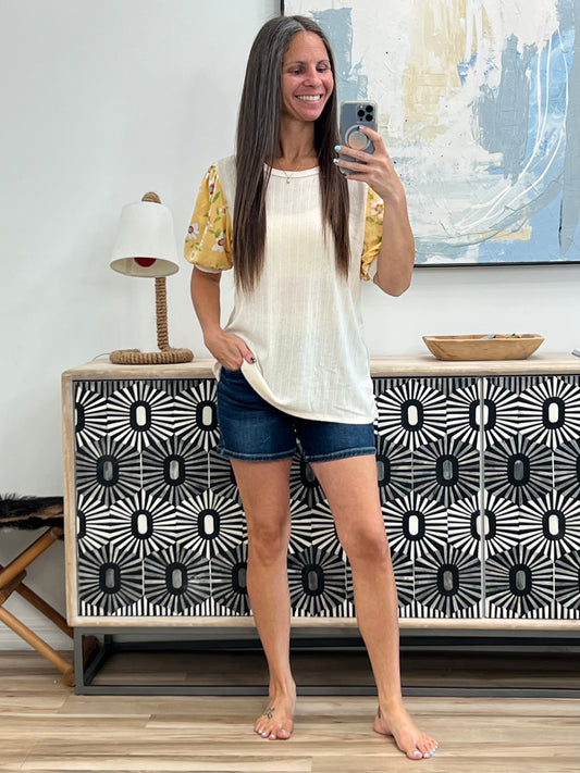 Primrose on Puff Sleeves Top