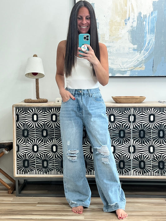 Distressed High Waisted Jeans