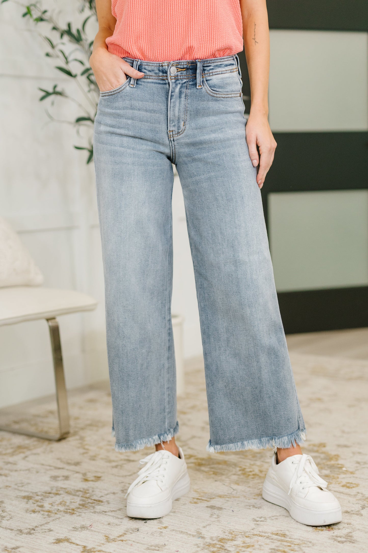 Mary Mid Rise Ankle Wide Leg Fray Hem