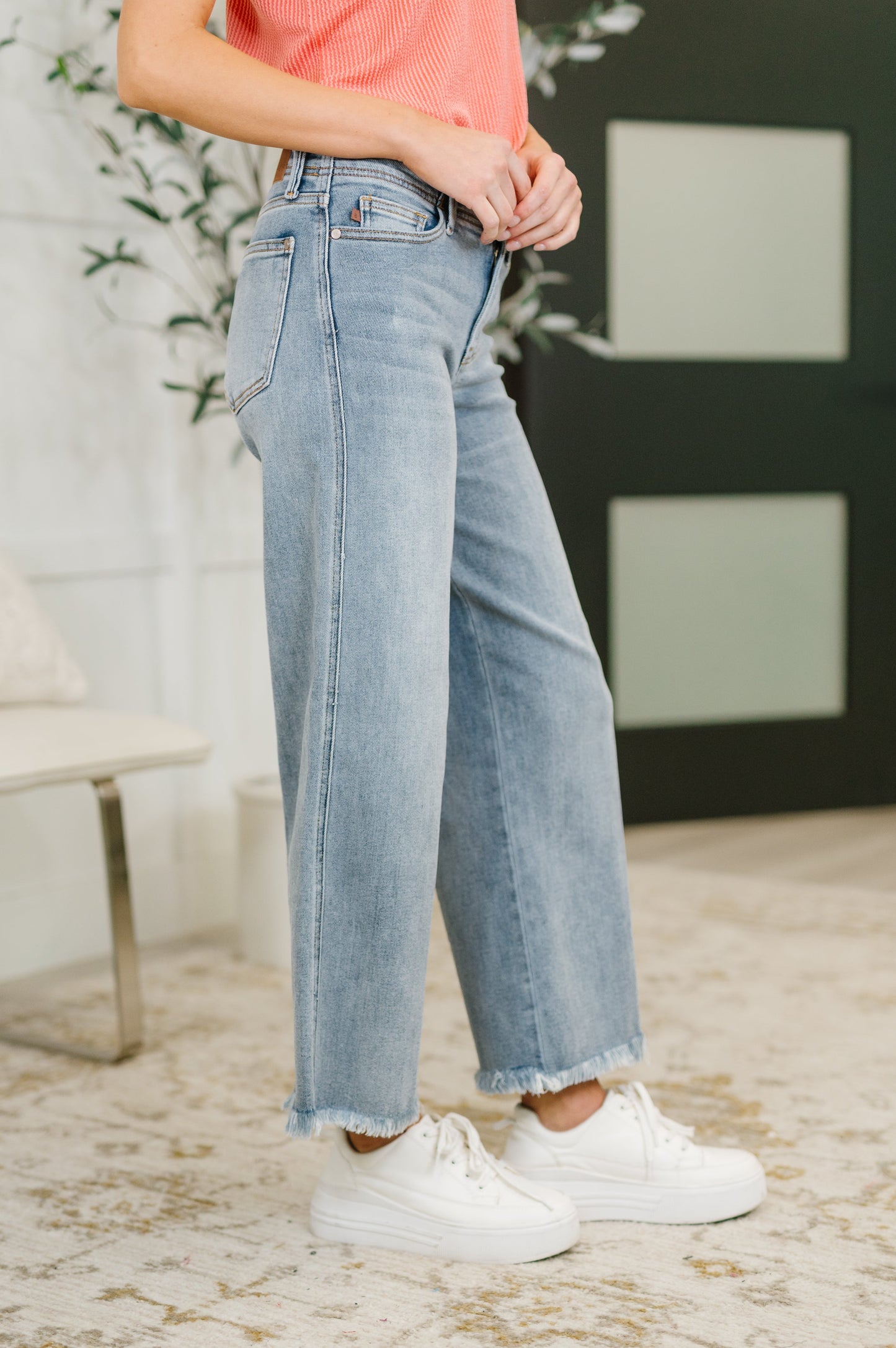 Mary Mid Rise Ankle Wide Leg Fray Hem