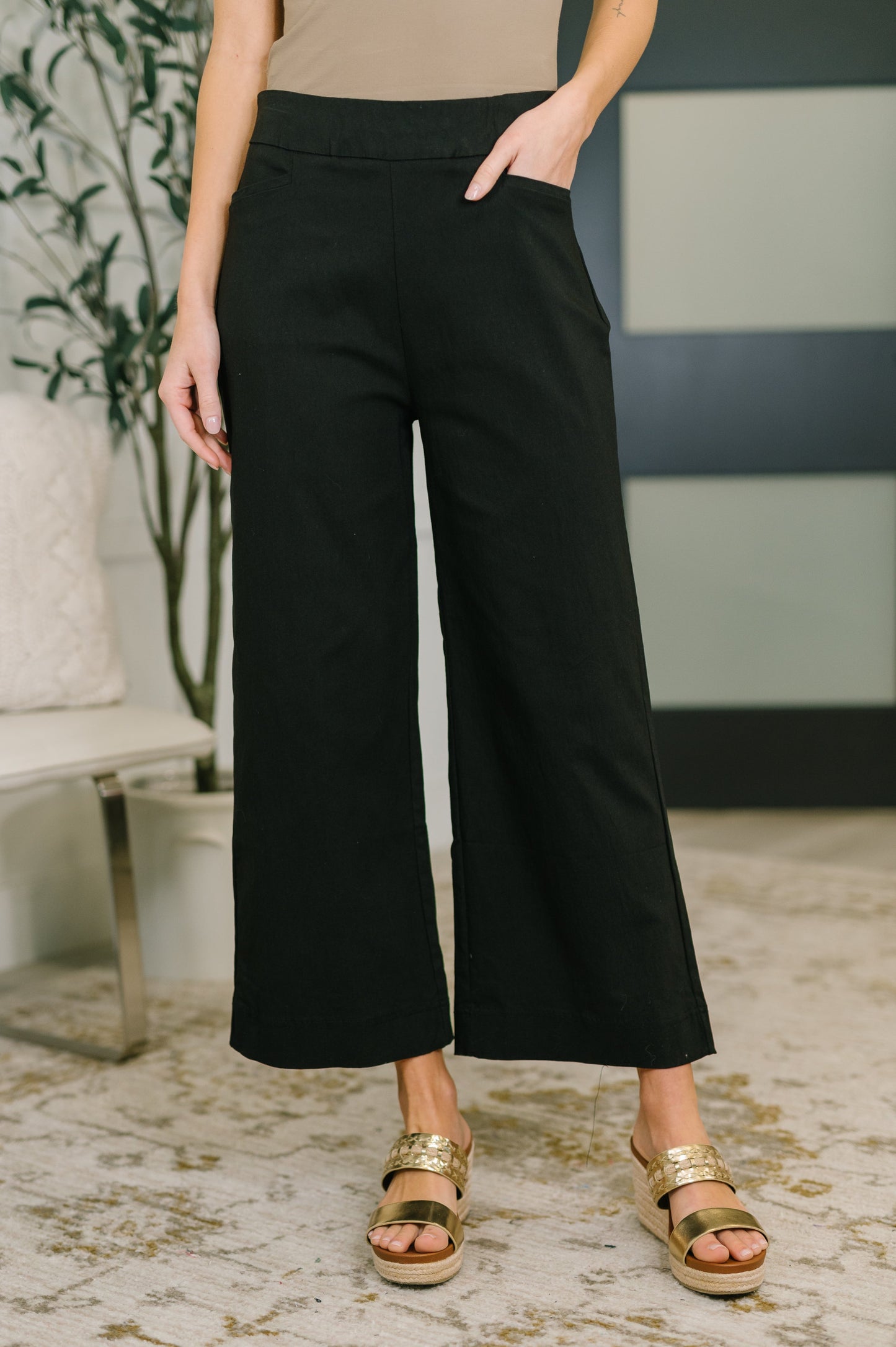 Magic Pants in Black