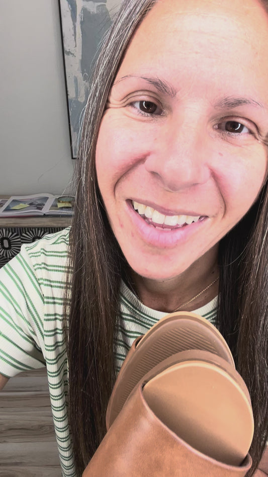 Sole Mate Slip on Sandals in Tan